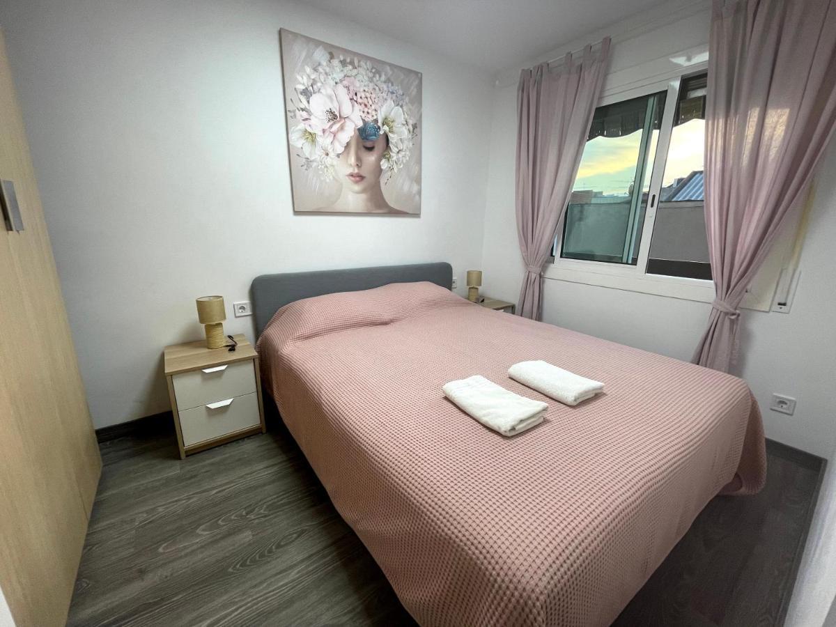 Sant Adria Beach Apartment Wi-Fi Parking Free Sant Adria de Besos Bagian luar foto